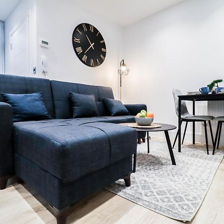 Modern 1-Bed Apartment In Buckinghamshire With Free Wifi, Parking & Garden High Wycombe Exterior photo