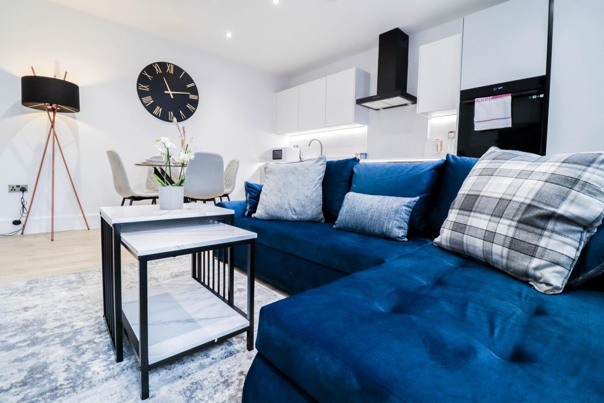 Modern 1-Bed Apartment In Buckinghamshire With Free Wifi, Parking & Garden High Wycombe Exterior photo