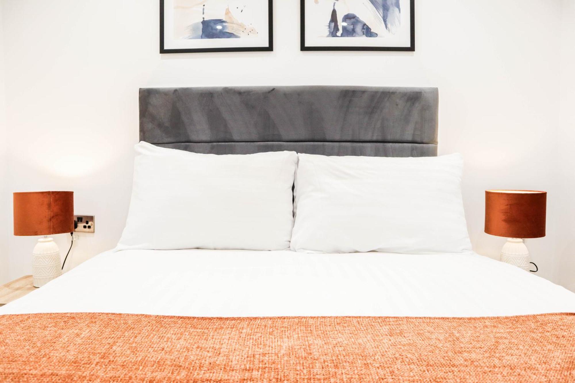 Modern 1-Bed Apartment In Buckinghamshire With Free Wifi, Parking & Garden High Wycombe Exterior photo