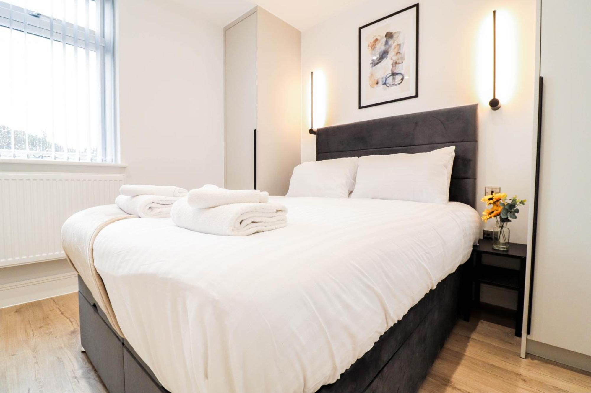 Modern 1-Bed Apartment In Buckinghamshire With Free Wifi, Parking & Garden High Wycombe Exterior photo