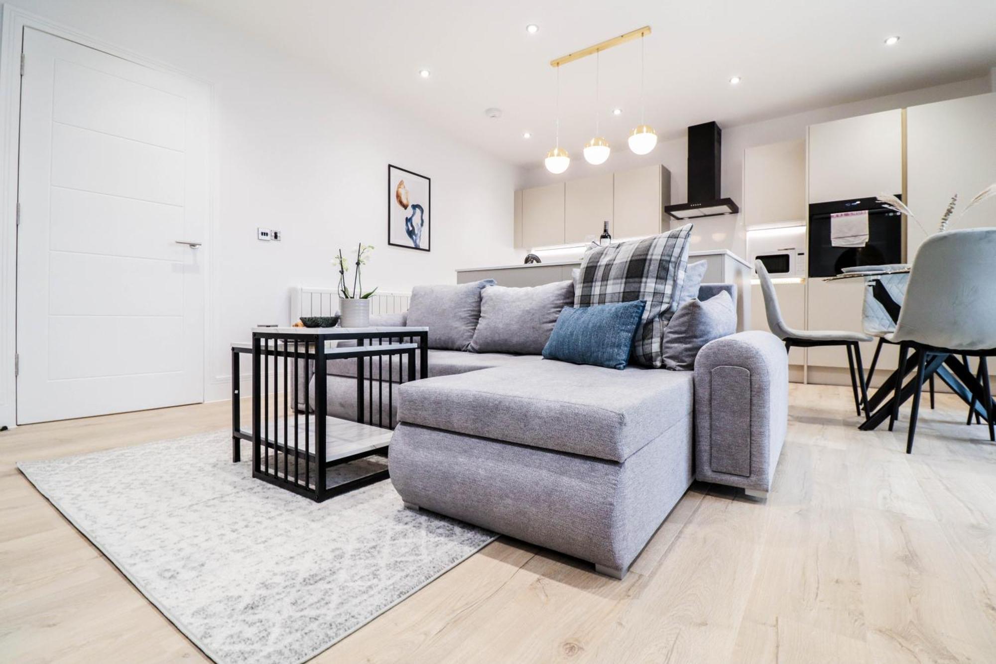 Modern 1-Bed Apartment In Buckinghamshire With Free Wifi, Parking & Garden High Wycombe Exterior photo
