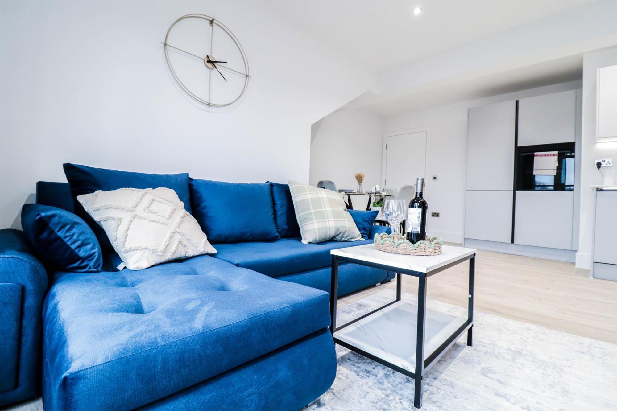 Modern 1-Bed Apartment In Buckinghamshire With Free Wifi, Parking & Garden High Wycombe Exterior photo