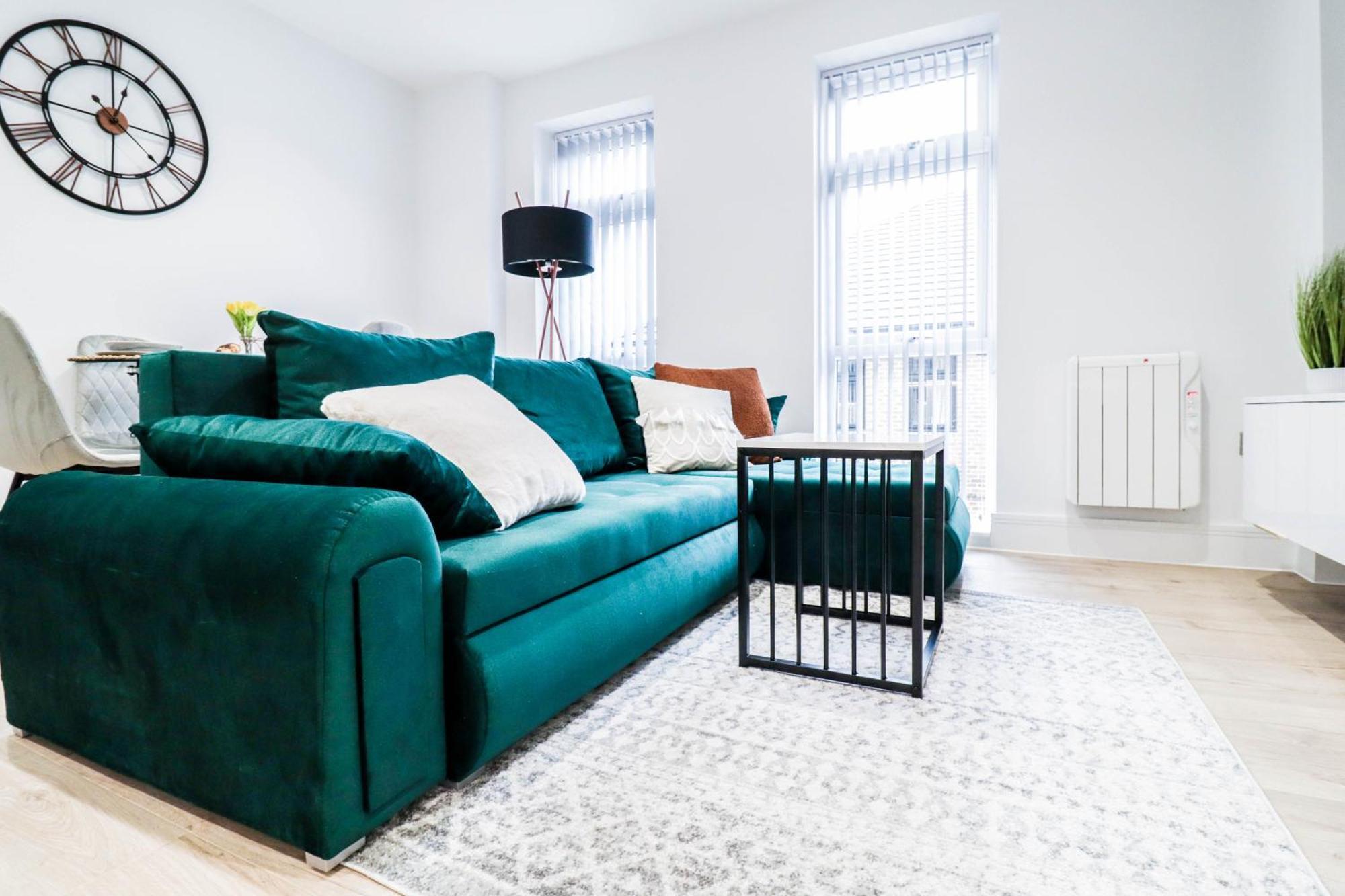 Modern 1-Bed Apartment In Buckinghamshire With Free Wifi, Parking & Garden High Wycombe Exterior photo